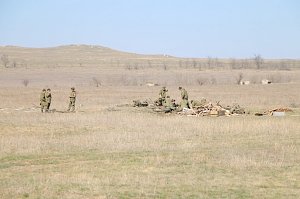 В Керчи военнослужащие разбили палаточный городок