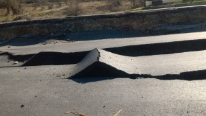 Трассу на Севастополь починят к приезду туристов