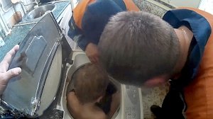 Евпаторийские спасатели вынули ребенка из «стиралки»