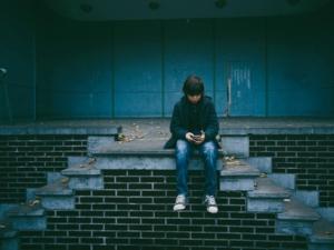 В Керчи мужчина через интернет склонял подростков к самоубийству