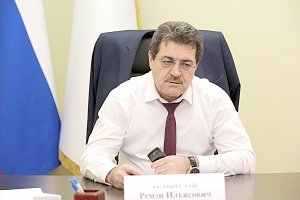 Вице-спикер крымского парламента Ремзи Ильясов выслушал проблемы крымчан