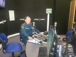 В эфире крымского радио обсудили вопросы подготовки к пожароопасному периоду