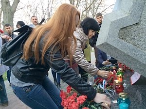 Севастопольцы почтили память погибших в Санкт-Петербурге