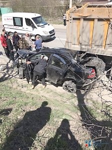 В Крыму «Шевроле» столкнулся с самосвалом, водитель погиб на месте