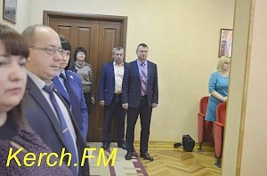 Проводить эксглаву администрации Керчи Подлипенцева приехал замглавы Крыма Игорь Михайличенко