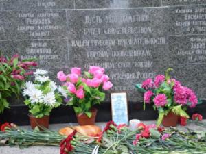 В Севастополе почтили память подводников «Курска» и «Комсомольца»
