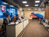 Сергей Зырянов провел видеоселекторное совещание с муниципалитетами по общественно-политической ситуации и реализации внутренней политики в Крыму