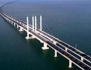 Крымский мост возводят с опережением плана