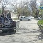 Внедорожник перевернулся на одной из центральных улиц Симферополя