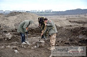 Археологи обнаружили захоронение скифских воинов в ходе раскопок на автоподходах к Крымскому мосту в Керчи