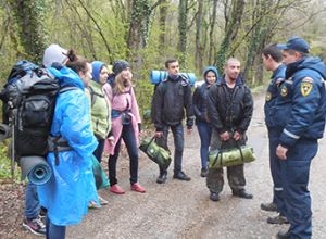 В крымских горах спасатели не дремлют