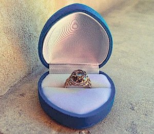 Ханское кольцо с бриллиантом вернулось в Бахчисарай из Воронежа