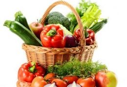 Сегодня в Ялте на 10-15% дешевле можно купить фрукты, овощи, мясо и рыбу