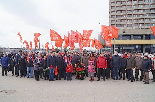 Нижегородские коммунисты встретили 147-летие со дня рождения Ленина