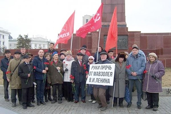 В Казани коммунисты отметили 147-ю годовщину со дня рождения основателя Советского государства