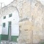 Уникальные Лазаревские акведуки в Севастополе разрушаются и застраиваются