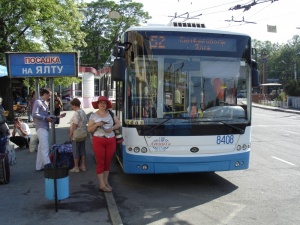 Туристы выпросили дополнительные троллейбусы в Ялту