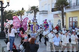 «Екатерининская миля» в Ялте завершила цикл праздничных мероприятий в честь открытия курортного сезона в Крыму