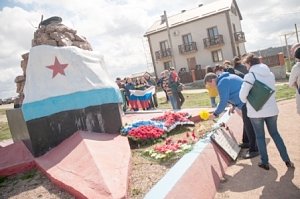 Крымские таможенники почтили память защитников 30 береговой артиллерийской батареи