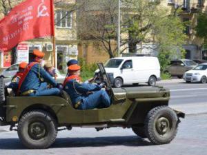 Севастопольские спасатели присоединились к акции «Знамя Победы»