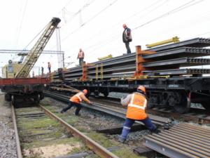 Работникам Крымской железной дороги подняли зарплату на три процента
