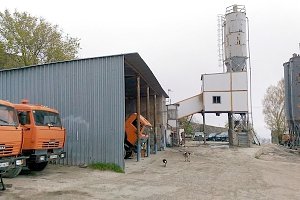 В Симеизе крымчанин захватил 84 сотки земли и устроил на них мини-бетонный завод