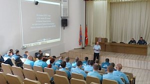 Сотрудники Госавтоинспекции провели занятия для спасателей МЧС Севастополя