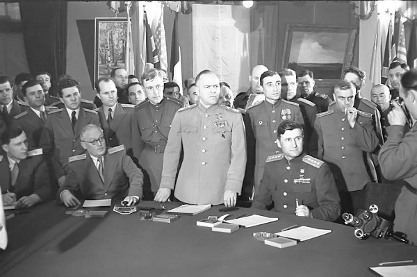 8 мая 1945 года 72 года назад подписан окончательный Акт о безоговорочной капитуляции Германии, а 9 мая объявлено Днем Победы