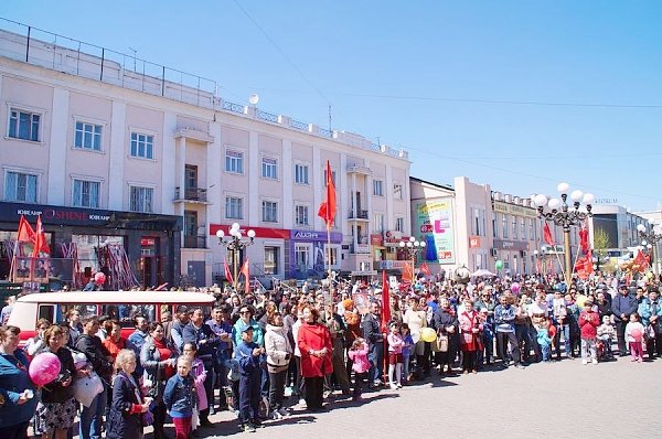 9 мая Улан-Удэ широко отметил 72-ую годовщину со дня Победы советского народа в Великой Отечественной войне.