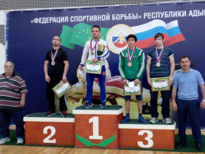 Крымчане завоевали три медали на чемпионате ЮФО по греко-римской борьбе