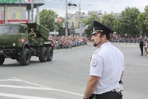Сотрудники МВД по Республике Крым обеспечили общественный порядок во время празднования Дня Победы