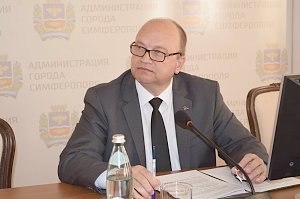 Бахарев: Более демократичной власти, чем у нас, не встречалось в Симферополе