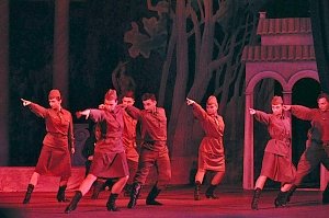 В столице Крыма представили музыкально-хореографическую композицию «Победный май»