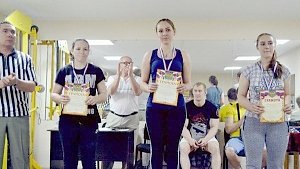Представители УФСИН Крыма завоевали «золото» и «серебро» на чемпионате по армреслингу