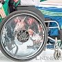 В Саках в водопроводную канаву упал инвалид-колясочник