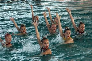 Более 100 спортсменок участвуют в турнире по синхронному плаванию «Евпатория OPEN»