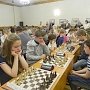 Анатолий Локоть открыл турнир «Шахматная королева» в НовосибирскеЗа шахматными досками встретились порядка ста семидесяти школьников Новосибирской области