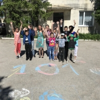 Крымские дети отмечают Международный праздник вместе со спасателями МЧС России