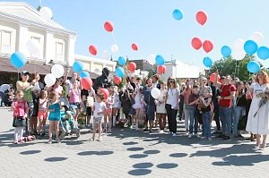 Более 500 крымских пар стали участниками всекрымской акции «С любимыми не расставайтесь»