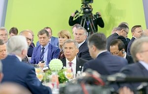 Сергей Аксёнов в составе крымской делегации участвует в мероприятиях XXI Петербургского международного экономического форума