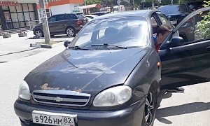 В столице Крыма водитель наехал на женщину с коляской