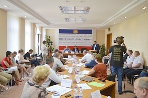 Депутаты профильного комитета обсудили вопросы реализации программы капитального ремонта и переселения крымчан из аварийного жилья