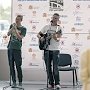 Впервые крымская рок-группа дала двухчасовой концерт для пассажиров аэропорта «Симферополь». На самолёт никто не опоздал