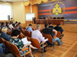 Спасатели Крыма сообщили представителям учебных учреждений о гражданской обороне