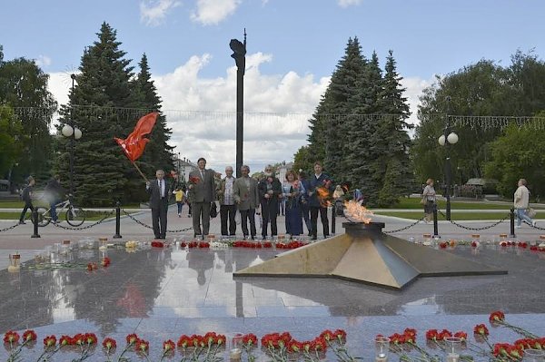 Коммунисты и комсомольцы Марий Эл почтили память павших в годы Великой Отечественной войны