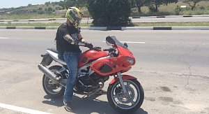 Крыминформ подарил 20 л бензина принципиальному мотоциклисту