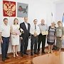 Губернатор-коммунист Сергей Левченко поздравил врачей, получивших всероссийскую премию «Призвание»