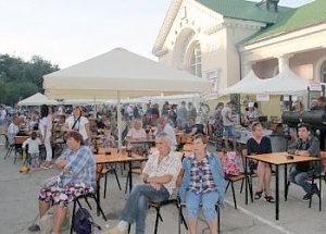 В Крыму состоялся фестиваль в честь рыбки барабульки