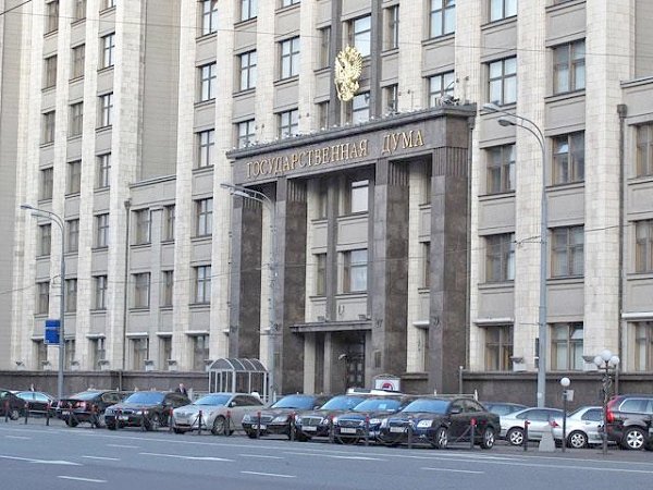 Владимир Поздняков прокомментировал СМИ решение об увеличении средств на транспортные расходы депутатов