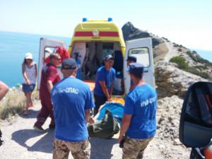За день спасатели эвакуировали с гор двух туристов